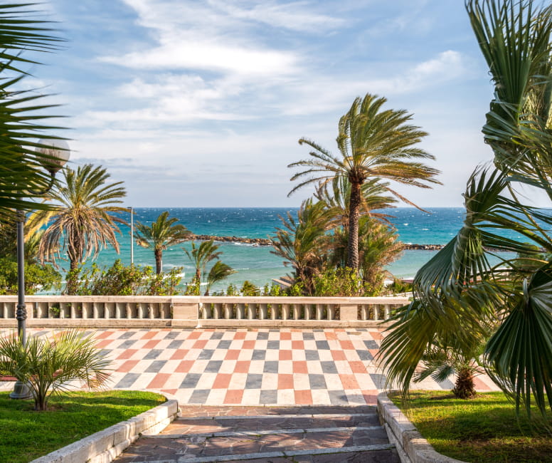 Casa Felice al Mare Sanremo Italy